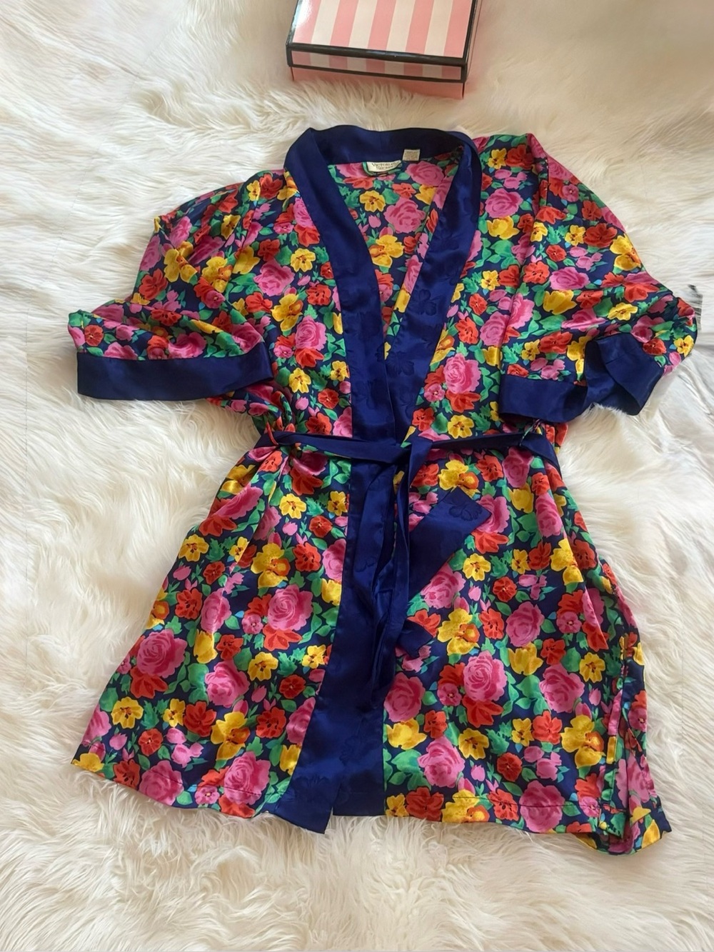 Victoria's Secret Floral roses gold label Satin Kimono Robe